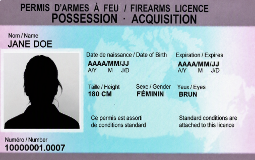 Échantillon du recto de l'ancienne carte de permis de possession et d'acquisition qui comprend les renseignements sur le titulaire et leur photo.