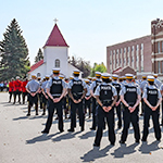 Des cadets dans la Cour d'honneur pendant le défilé du sergent-major.