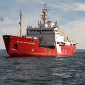 L'image représente le CCGS Sir William Alexander, le navire utilisé dans le cadre de cette enquête. Image fournie par la GCC.