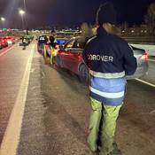 Un coroner et des agents de police sensibilisent les conducteurs à la sobriété au volant
