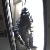 La GRC recherche trois suspects dans le cadre d'une effraction dans une centrale hydroélectrique située dans la municipalité rurale de Stanley.