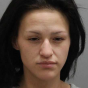 Charnelle Swiftwolfe<br />
<br />
Pseudonymes : Sunshine<br />
<br />
Sexe : femme<br />
<br />
Âge : 30<br />
<br />
Taille : 5 pieds 5 pouces<br />
<br />
Poids : 106 livres<br />
<br />
Cheveux : bruns<br />
<br />
Yeux : bruns<br />
<br />
Cicatrices ou tatouages : tatouage sur le haut du bras droit : diverses initiales<br />
<br />
Pourrait se trouver dans l’une de ces collectivités : <br />
North Battleford, SK; Première Nation de Moosomin, SK; Première Nation de Saulteaux, SK<br />
<br />
Infractions: <br />
Possession de biens obtenus par des moyens criminels, non-comparution devant le tribunal, voies de fait graves, séquestration, profération de menaces