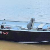 Stolen Bateau volé