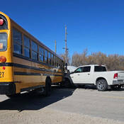 Le 4 mai, un bus scolaire est entré en collision avec une camionnette dans la municipalité rurale de Portage la Prairie.