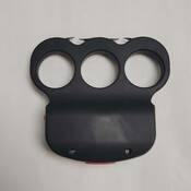 Vue de profil d'un pistolet paralysant rechargeable en forme de poing américain, composé de plastique et de métal.