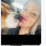 Kady Beattie et son pitbull.