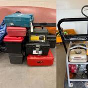 Propriété récupérée: pilonneur, équipement de golf, pile de coffrets d’outils électriques