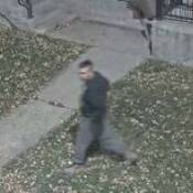 La GRC est à la recherche de ce suspect après que plusieurs véhicules ont été vandalisés à Cedar Bay, à Portage la Prairie, le 8 octobre.
