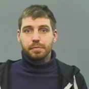 La GRC dans le District du comté de Victoria sollicite tout renseignement qui pourrait l'aider à retrouver Christoffer Gaelen Nelson, actuellement recherché en vertu d’un mandat d’arrestation provincial