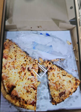 Pizza with methamphetamine | Une pizza à la méthamphétamine